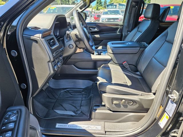 Used 2024 Chevrolet Suburban High Country w/ Advanced Technology Package AWD/4WD image 24