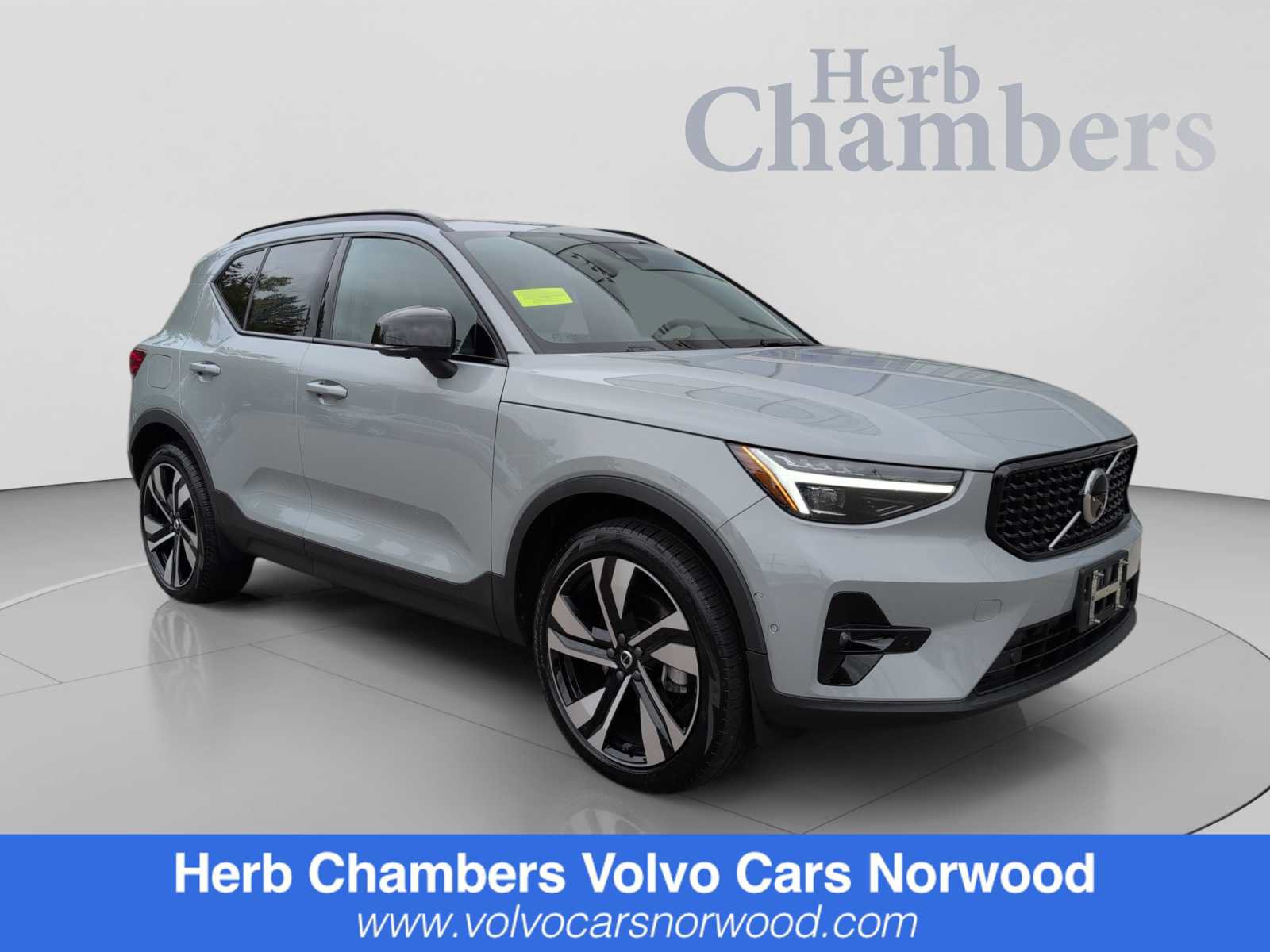 Certified 2024 Volvo XC40 B5 Ultimate w/ Protection Package Premier