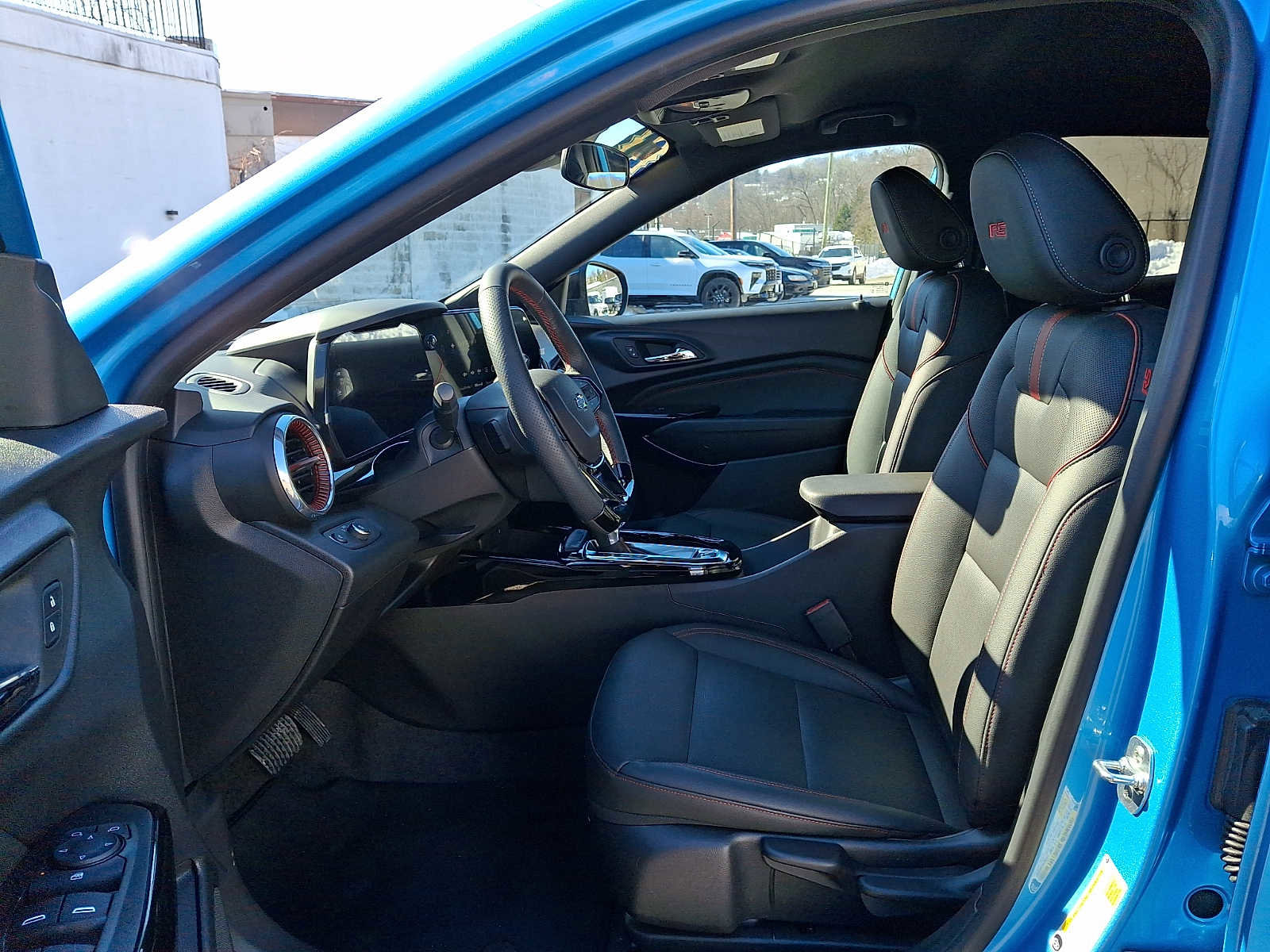 Used 2025 Chevrolet Trax RS w/ Driver Confidence Package image 13