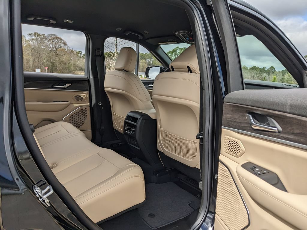 New 2026 Jeep Grand Cherokee Limited RWD image 46