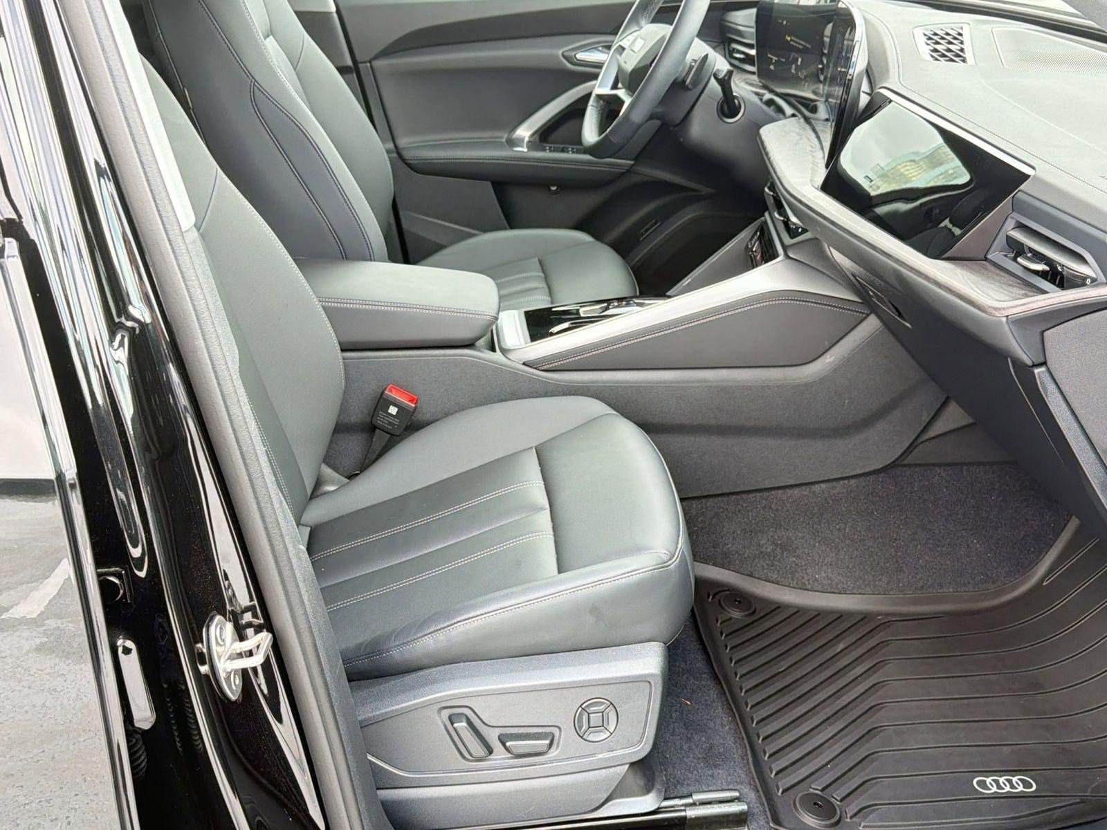 Used 2025 Audi Q5 Premium w/ Convenience Package AWD/4WD image 28