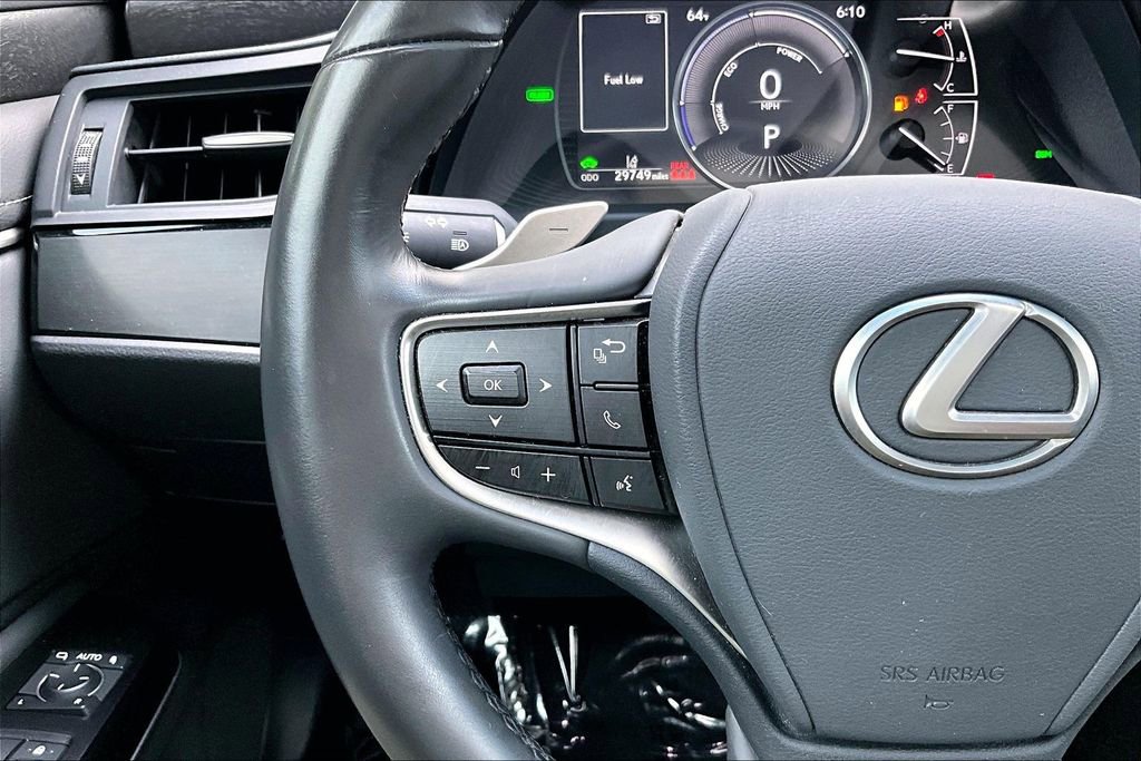 Used 2025 Lexus ES 300h w/ Premium Package FWD image 11