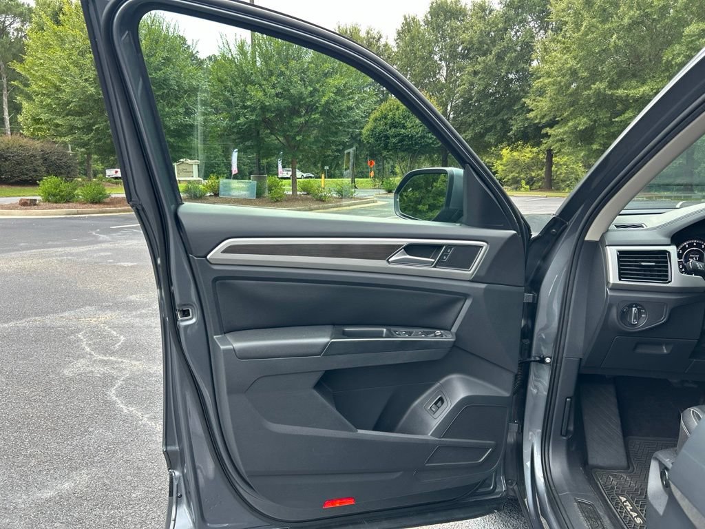 Used 2019 Volkswagen Atlas SEL FWD image 30