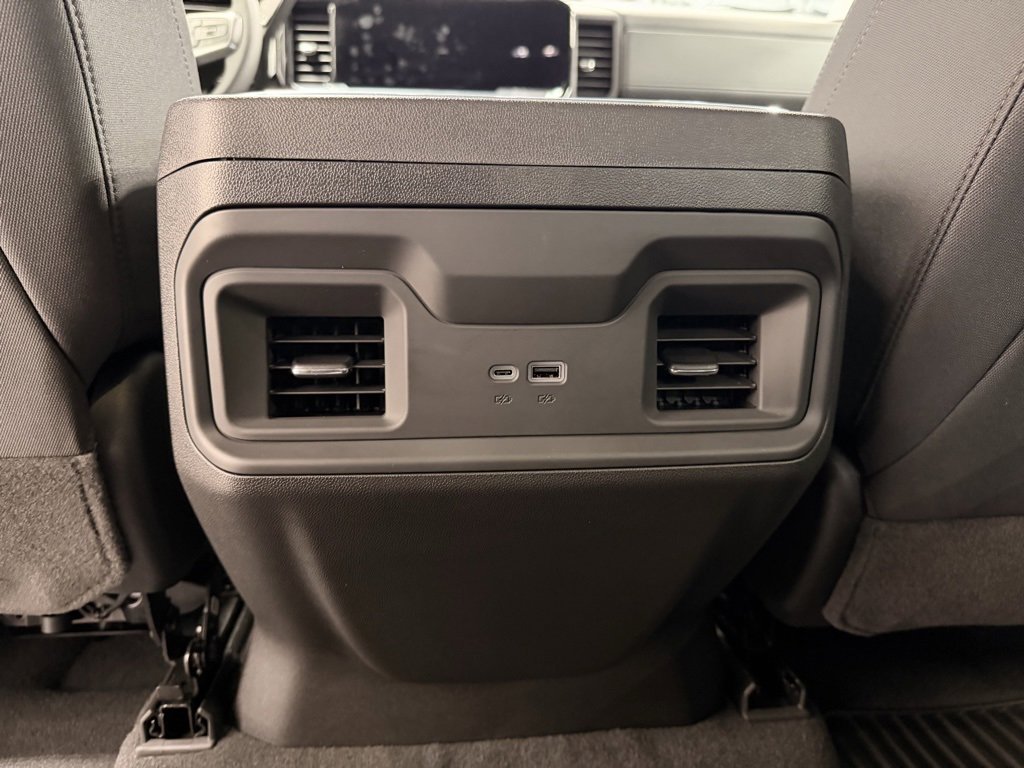 Used 2025 Chevrolet Silverado 2500 LT image 30