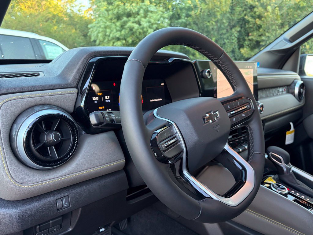 New 2026 Chevrolet Colorado ZR2 w/ Technology Package AWD/4WD image 16