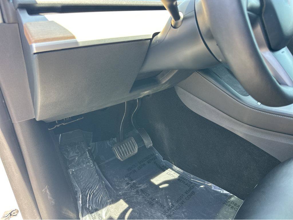 Used 2021 Tesla Model Y Long Range AWD/4WD image 28