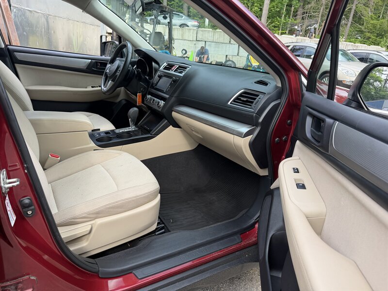 Used 2017 Subaru Outback 2.5i AWD/4WD image 18