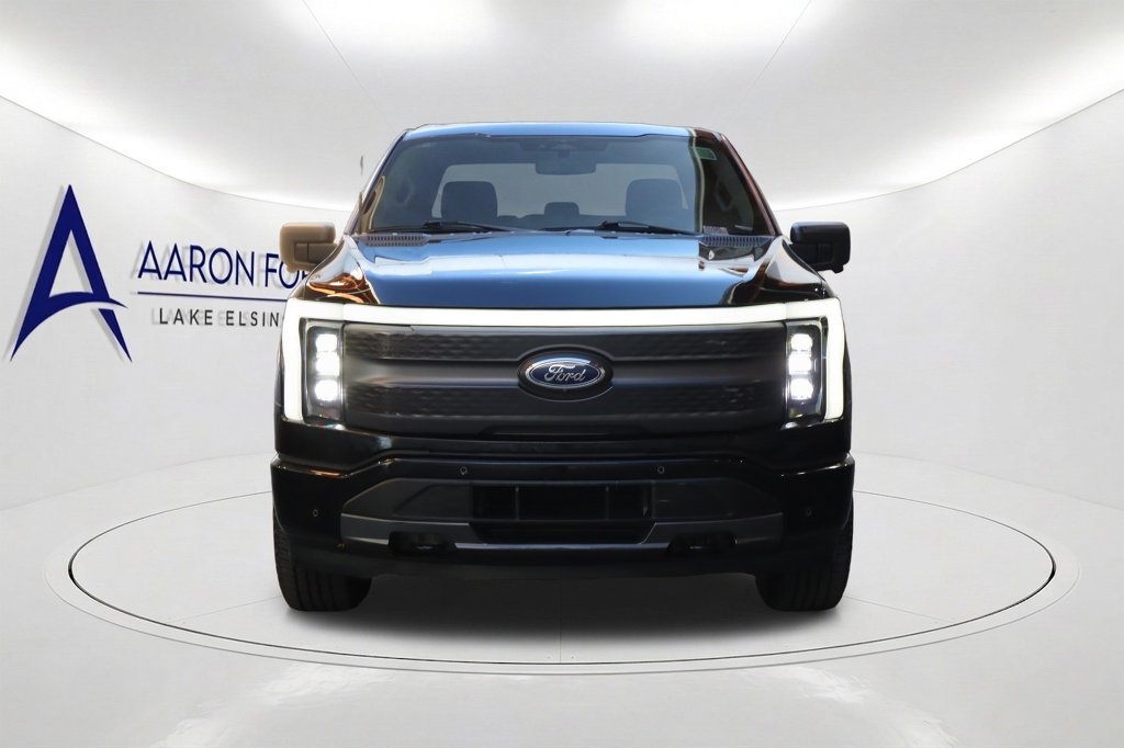 Used 2023 Ford F150 Lightning XLT AWD/4WD image 2