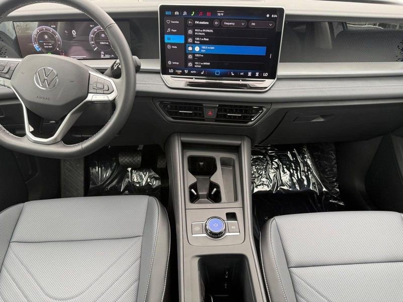 New 2026 Volkswagen Tiguan SE AWD/4WD image 6