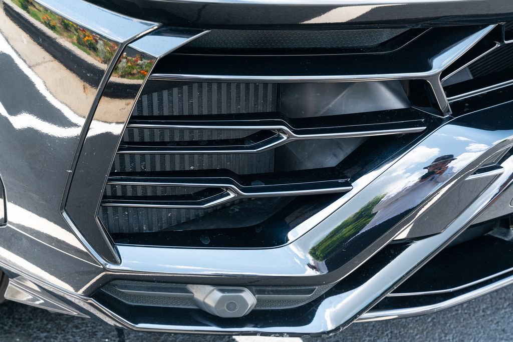 Used 2021 Lamborghini Urus AWD/4WD image 9