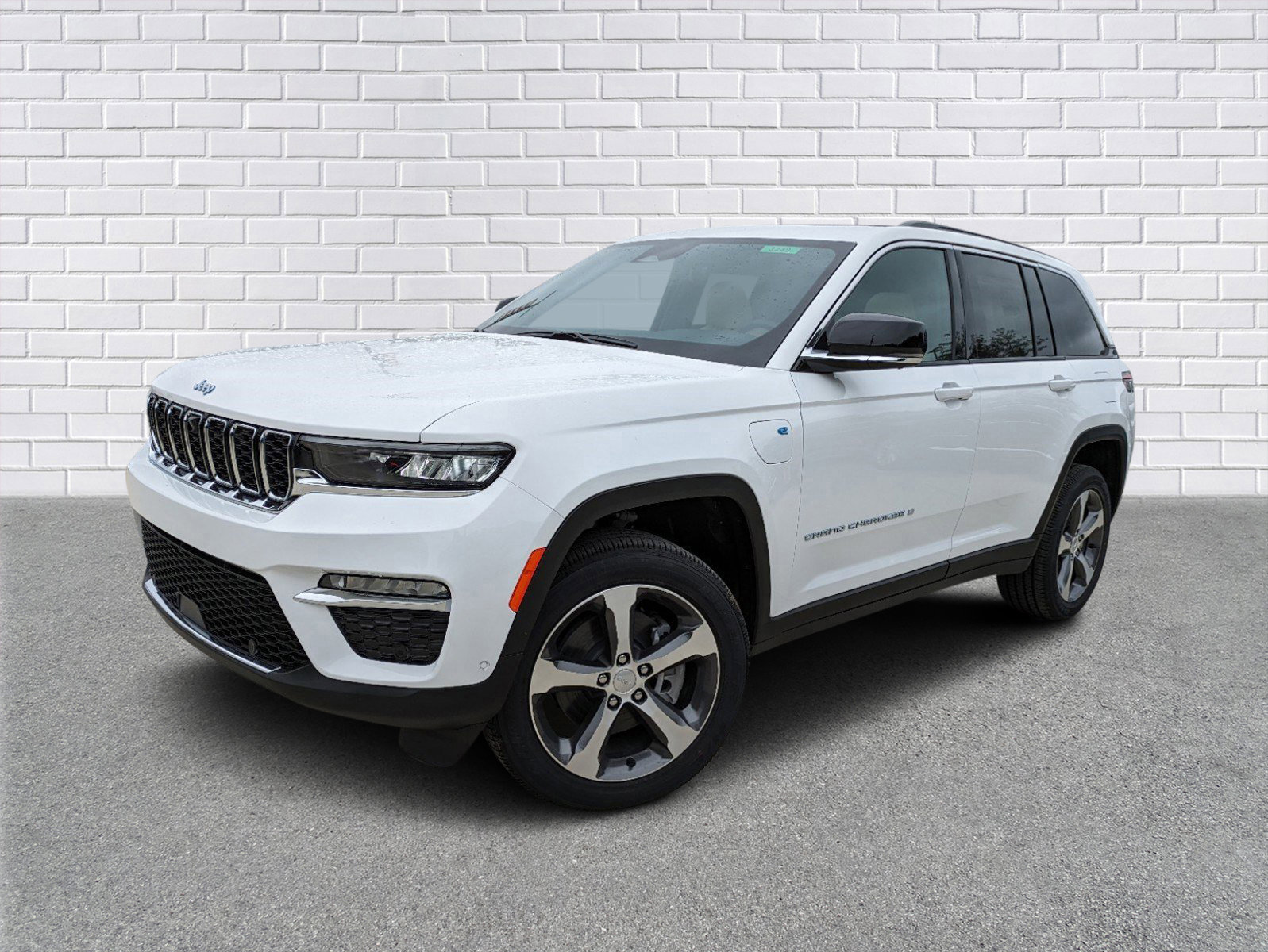 New 2024 Jeep Grand Cherokee Limited 4xe w/ Luxury Tech Group II