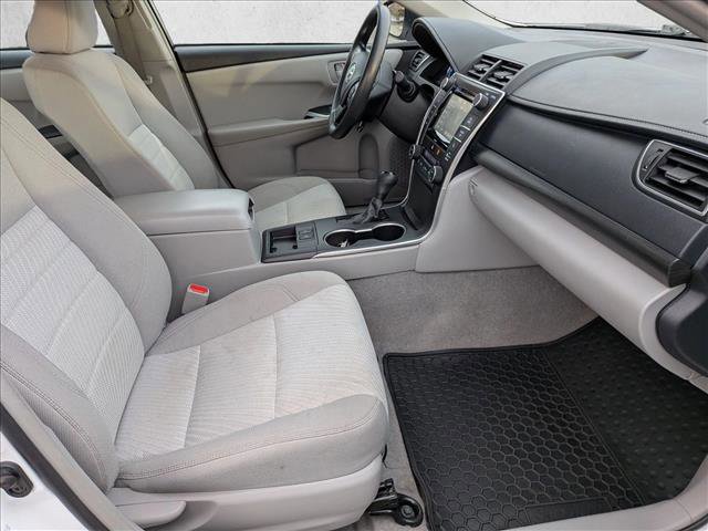 Used 2017 Toyota Camry LE image 21