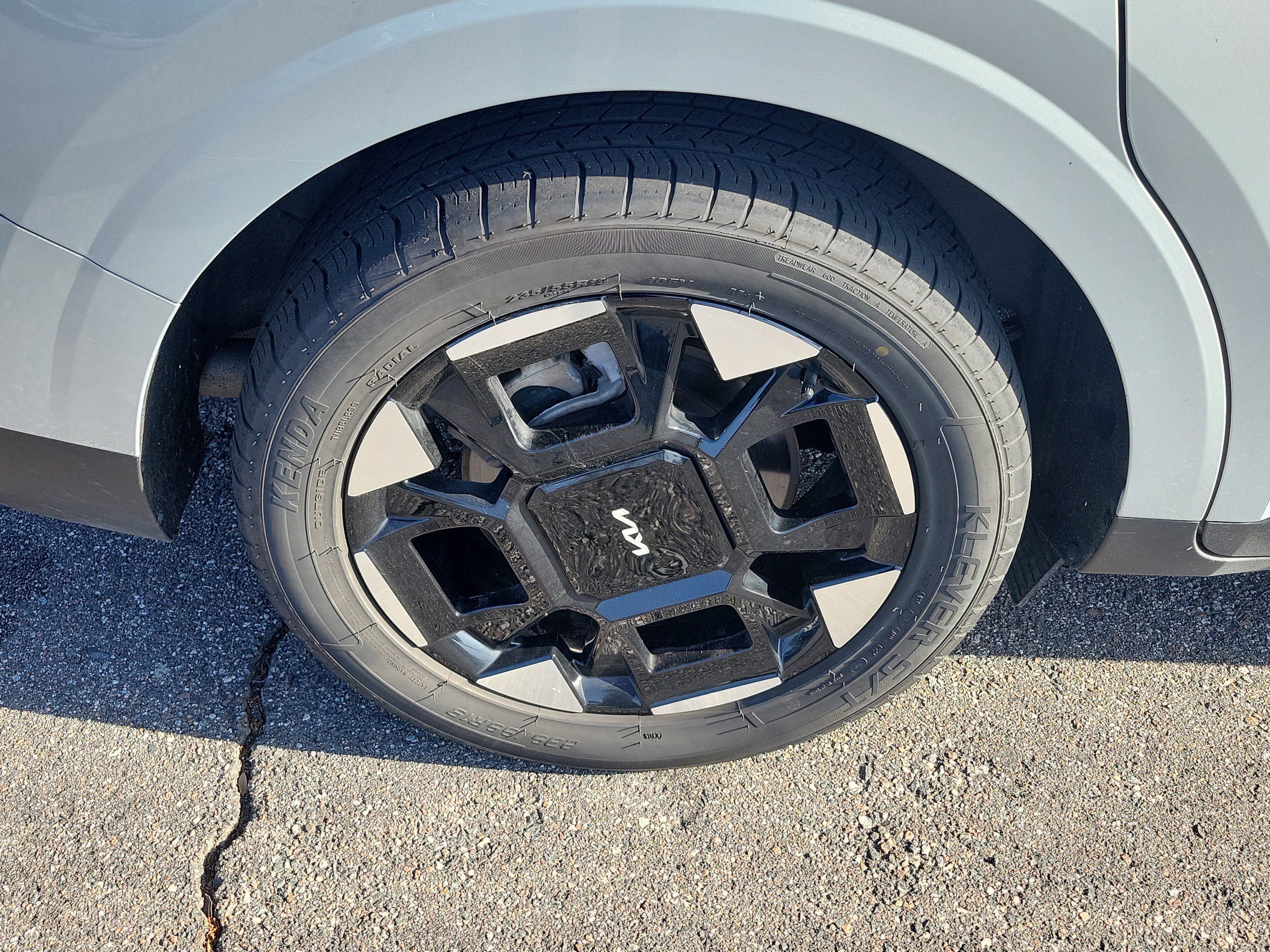 Certified 2025 Kia Carnival EX image 41