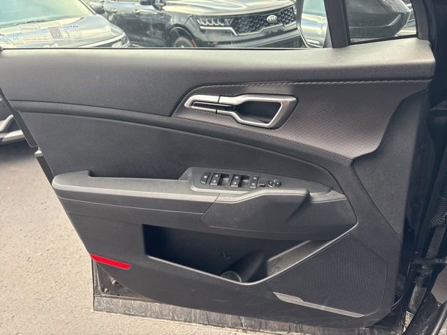 Certified 2025 Kia Sportage LX image 21