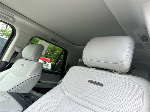 New 2025 Ford Expedition Platinum w/ Platinum Ultimate Package image 32