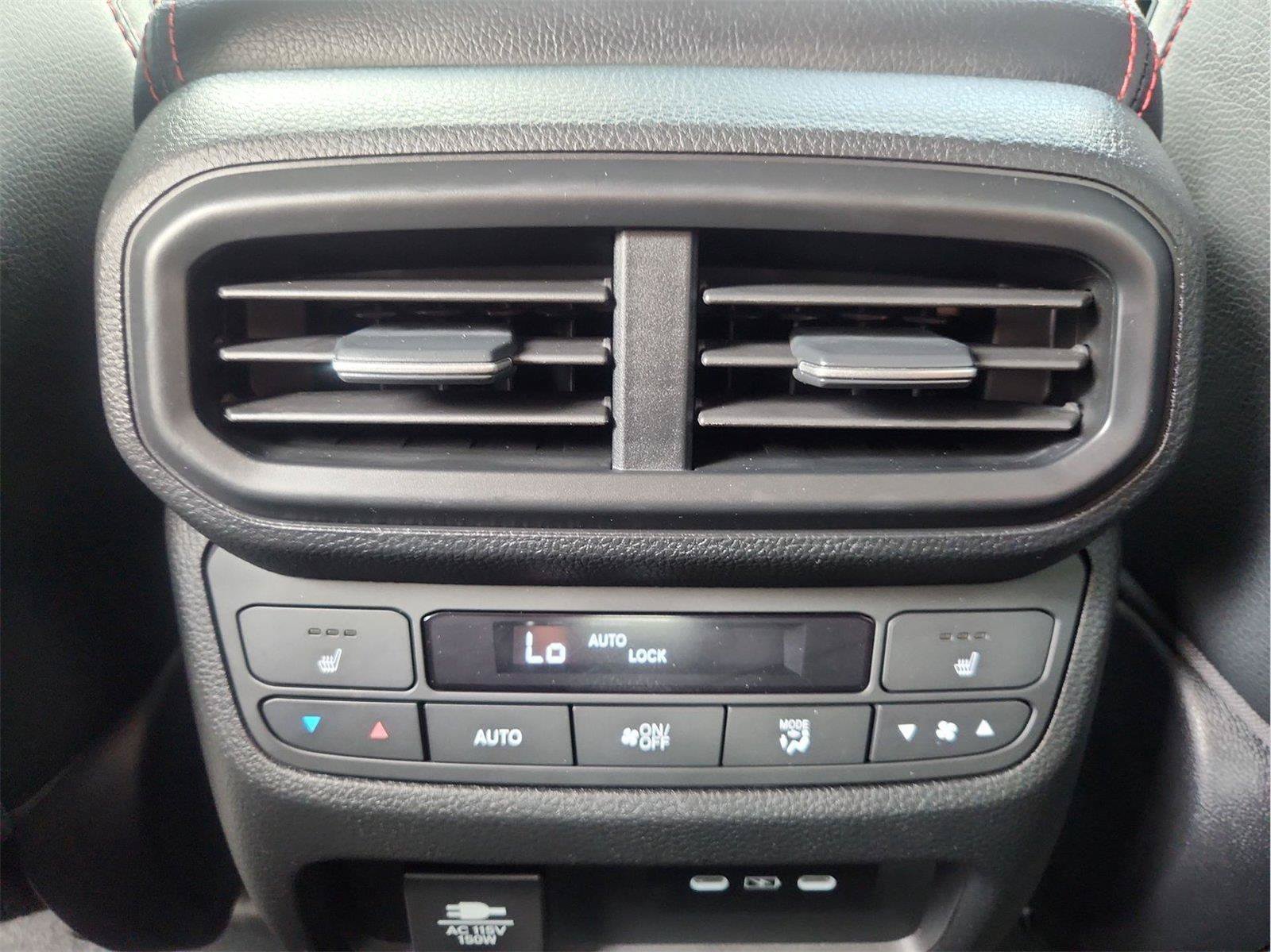 Used 2025 Honda Pilot Black Edition image 22