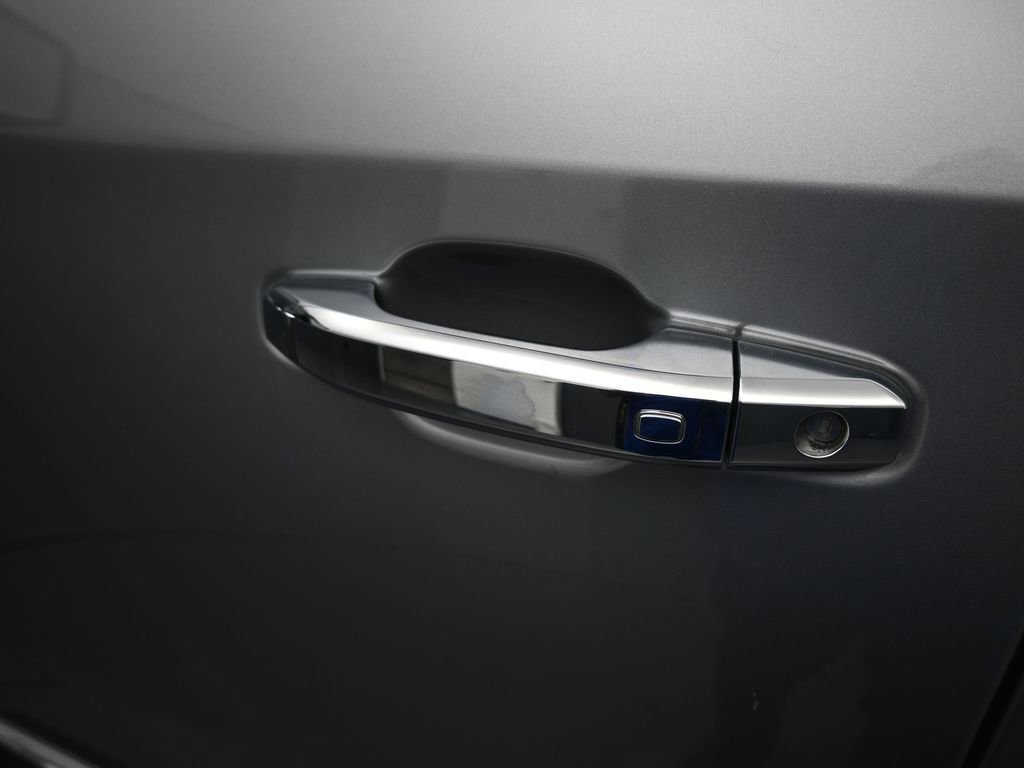 Used 2023 Chevrolet Silverado 1500 High Country w/ Technology Package image 42