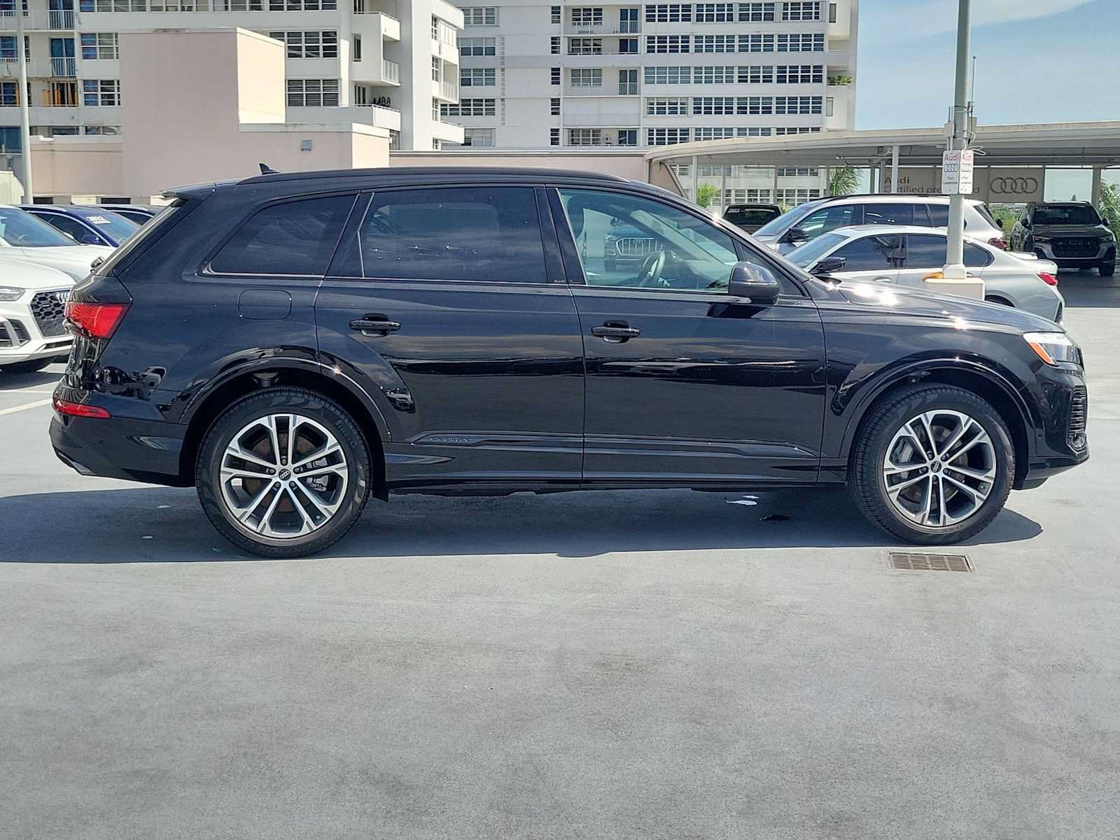 Certified 2026 Audi Q7 3.0T Premium w/ Convenience Plus Package AWD/4WD image 7