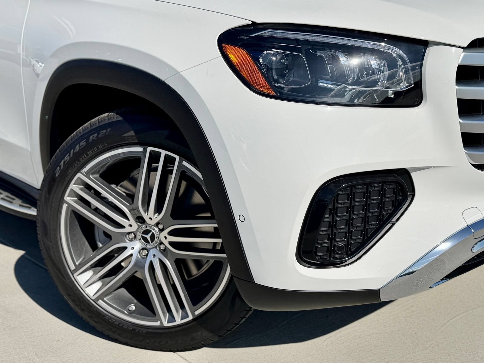 New 2026 Mercedes-Benz GLS 450 4MATIC image 4