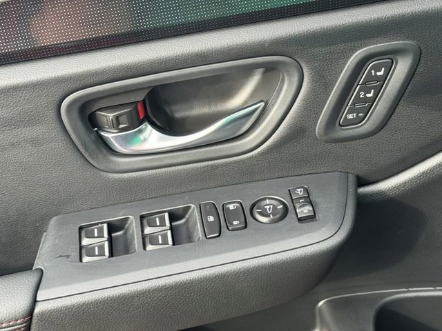 Certified 2025 Honda Pilot Black Edition image 33