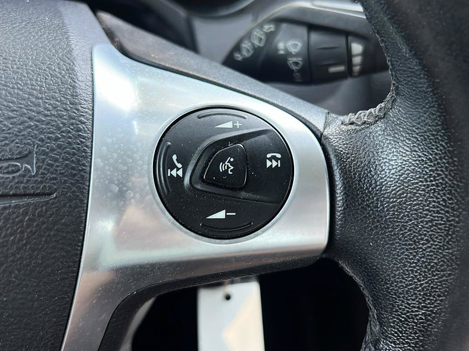 Used 2014 Ford Focus SE w/ Equipment Group 201A FWD image 33
