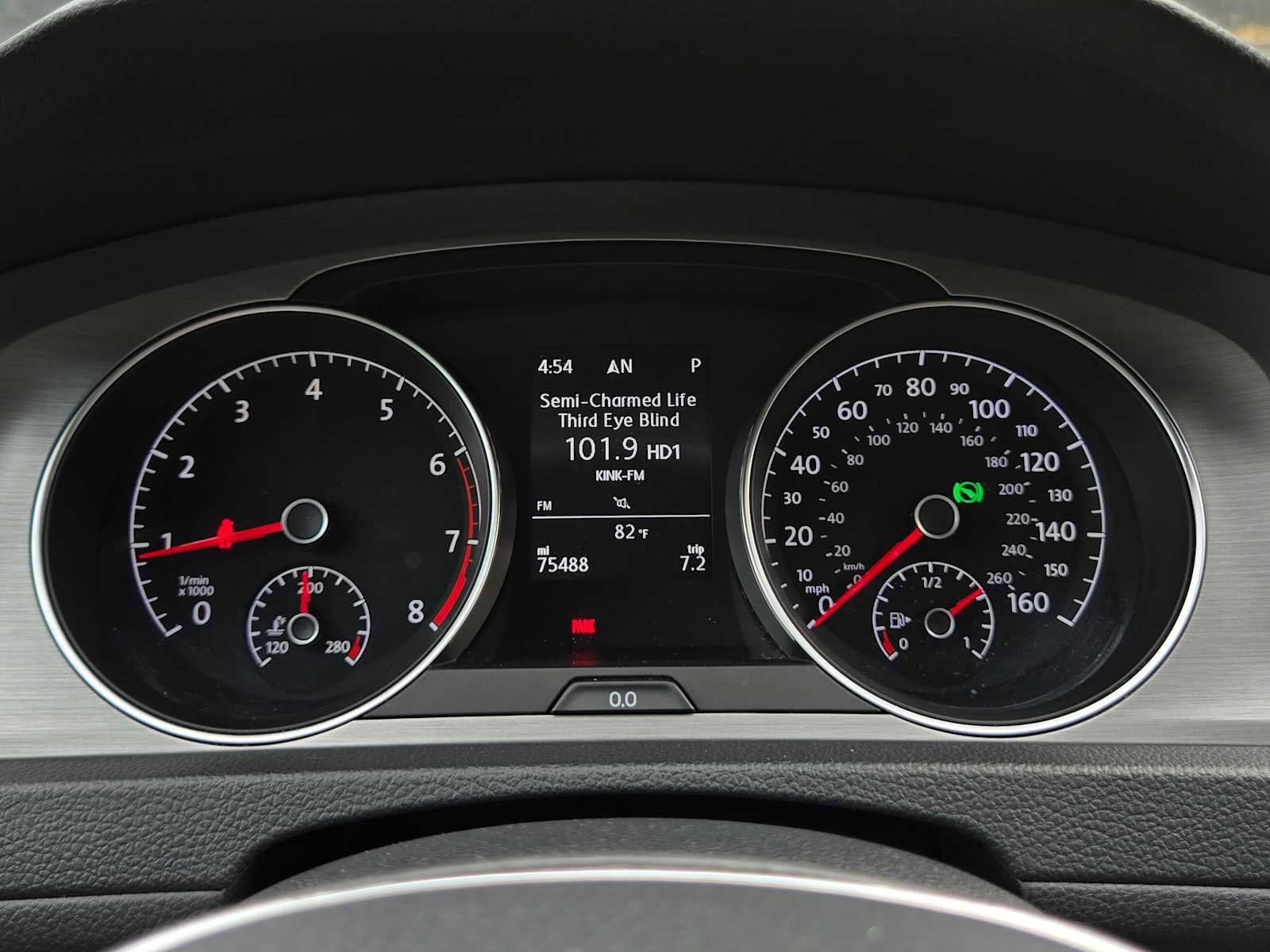 Used 2015 Volkswagen Golf S FWD image 24