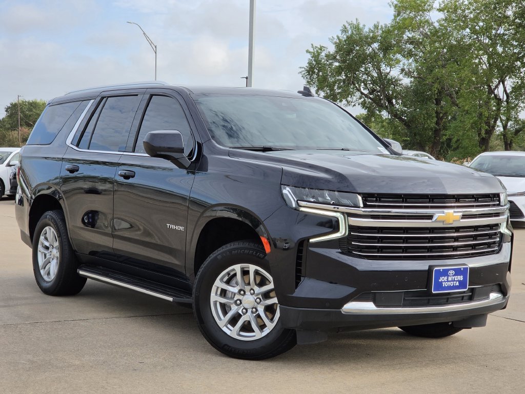 Used 2024 Chevrolet Tahoe LT RWD image 2