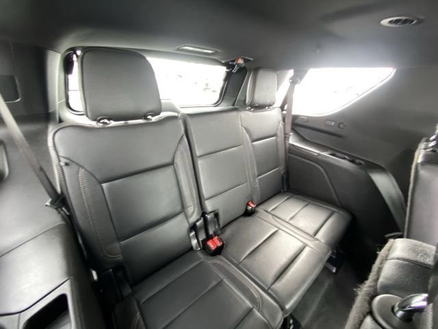 Used 2025 Chevrolet Tahoe High Country AWD/4WD image 23