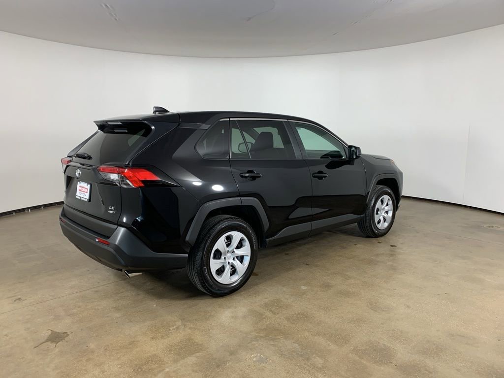 Used 2024 Toyota RAV4 LE image 8