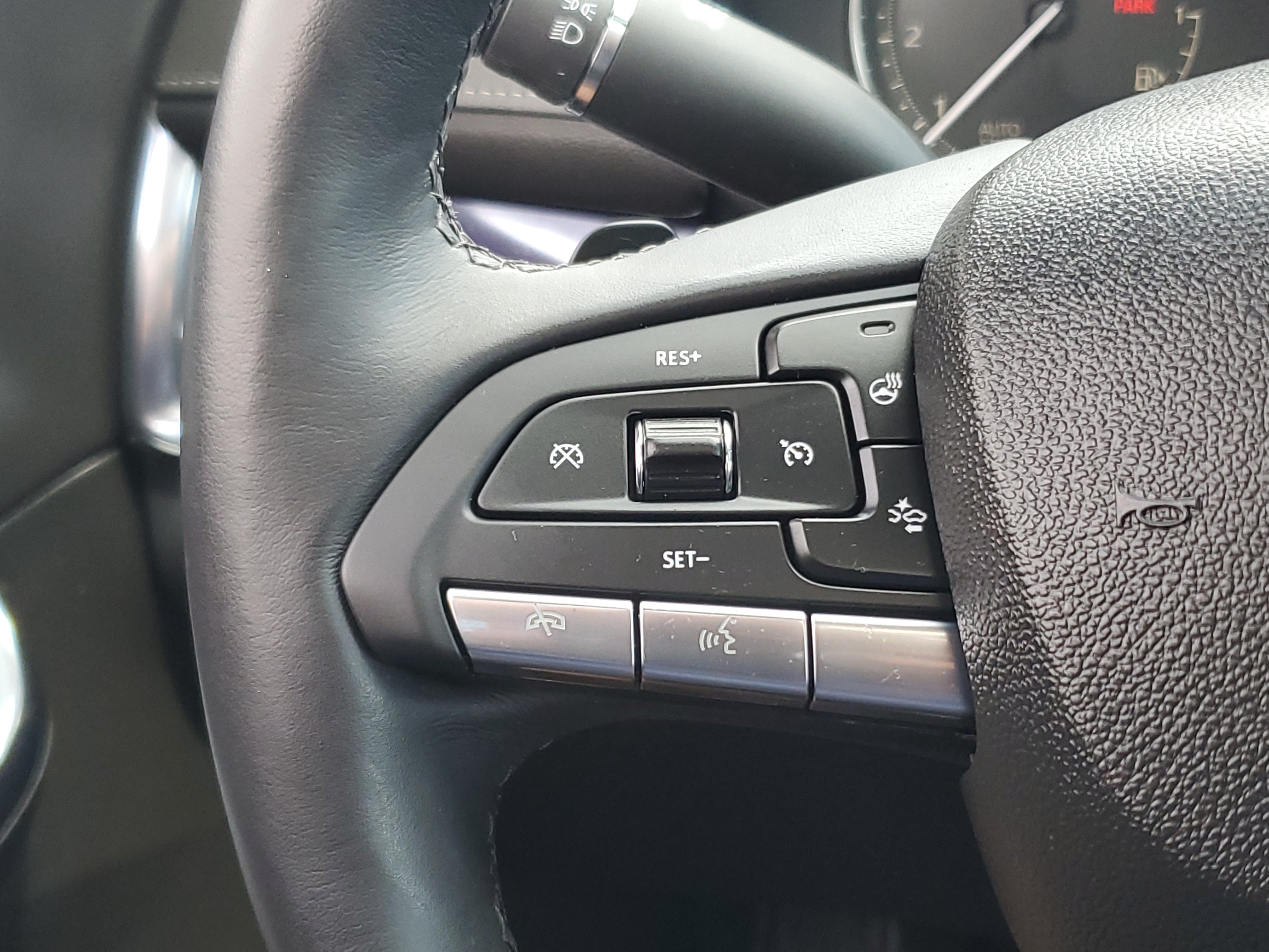 Certified 2023 Cadillac XT4 Luxury w/ Cold Weather Package FWD image 26