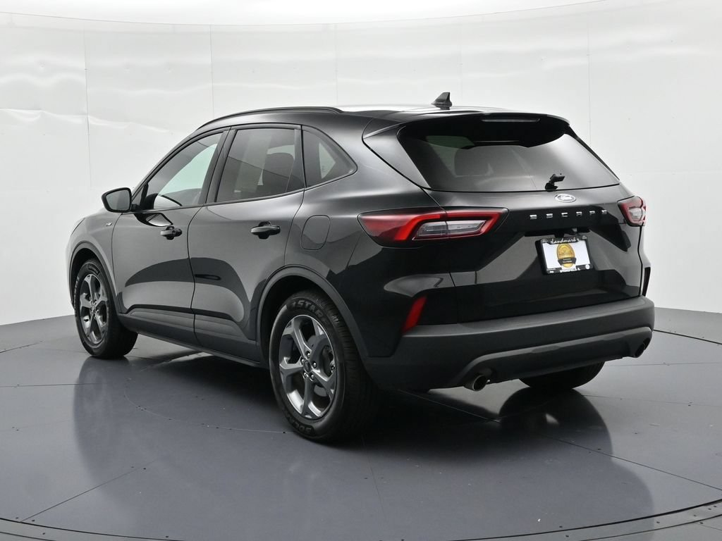 Certified 2025 Ford Escape ST-Line FWD image 8