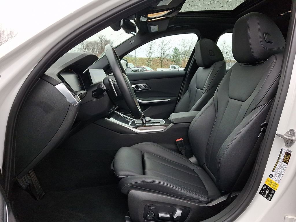 Used 2021 BMW 330i xDrive Sedan w/ Convenience Package image 15