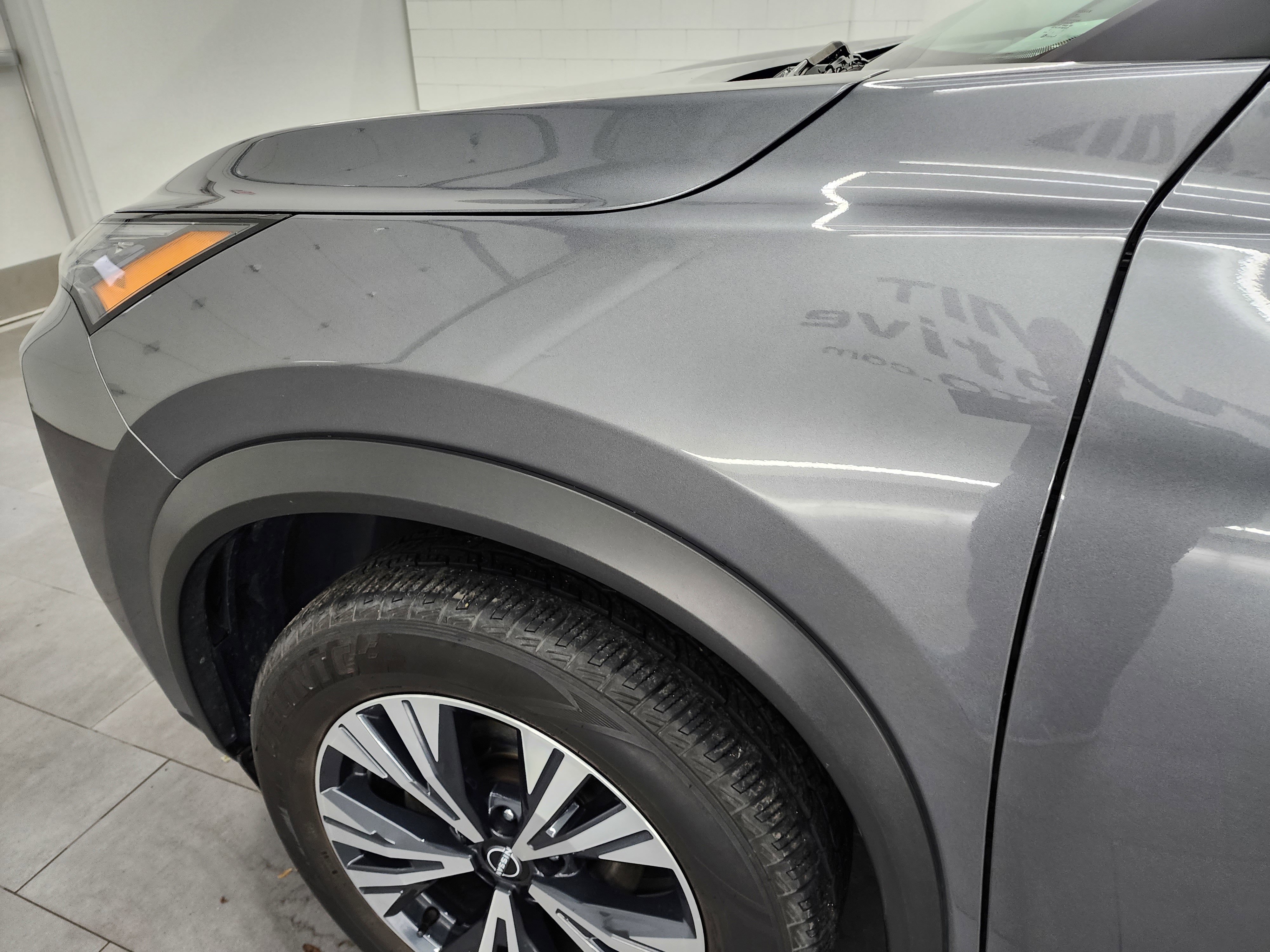 Used 2023 Nissan Rogue SV image 32