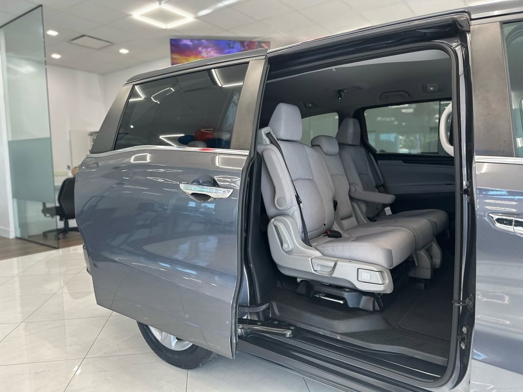 Used 2018 Honda Odyssey EX image 25