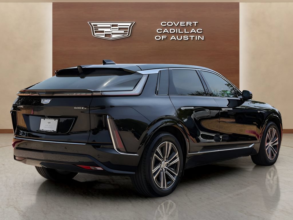 Certified 2024 Cadillac Lyriq Luxury AWD/4WD image 4