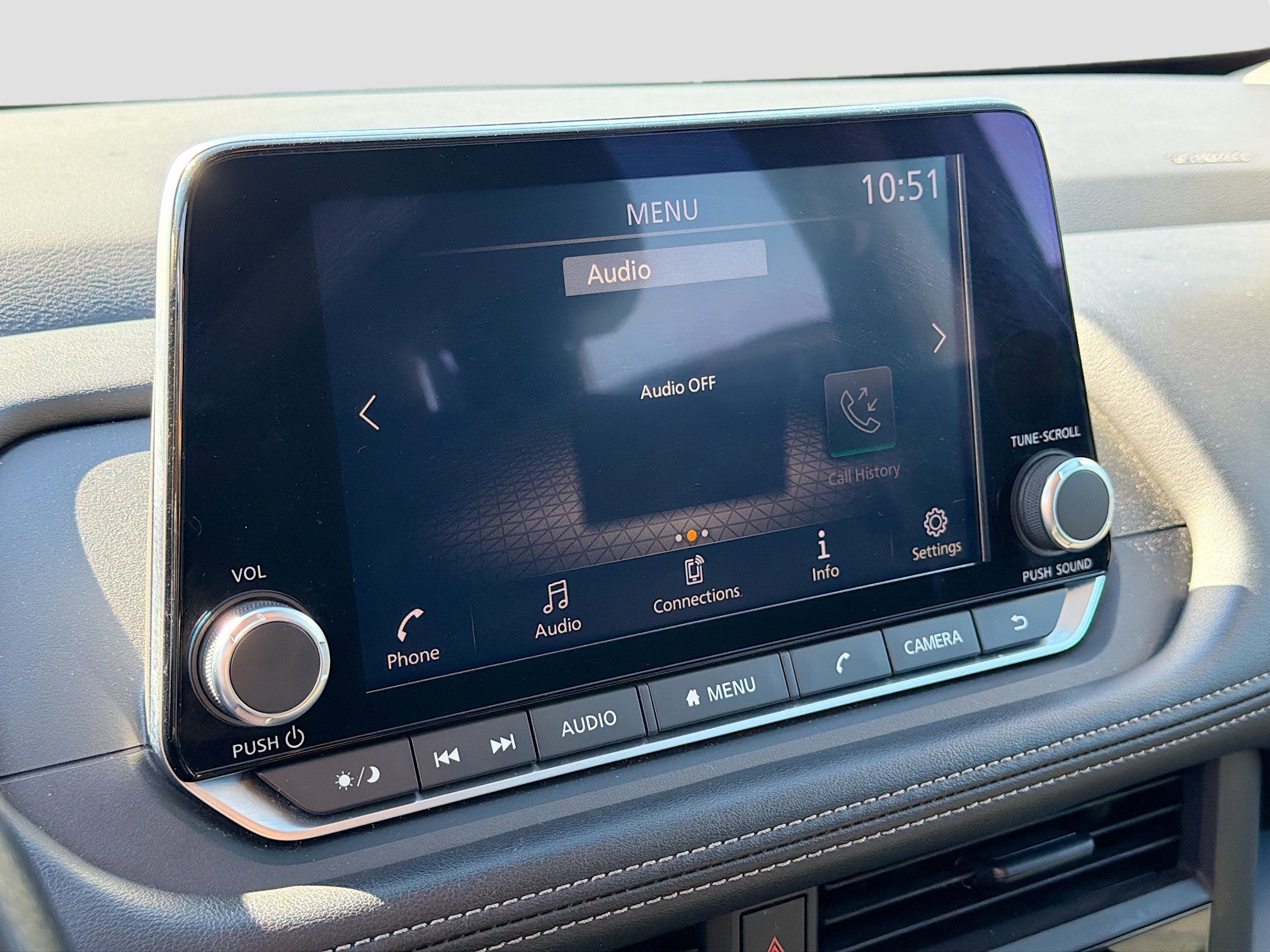 Used 2024 Nissan Rogue S image 28