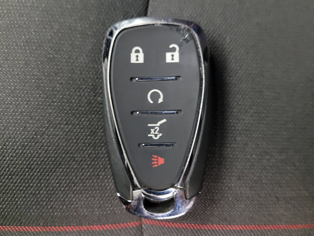 Used 2022 Chevrolet Equinox RS w/ LPO, Floor Liner Package image 32