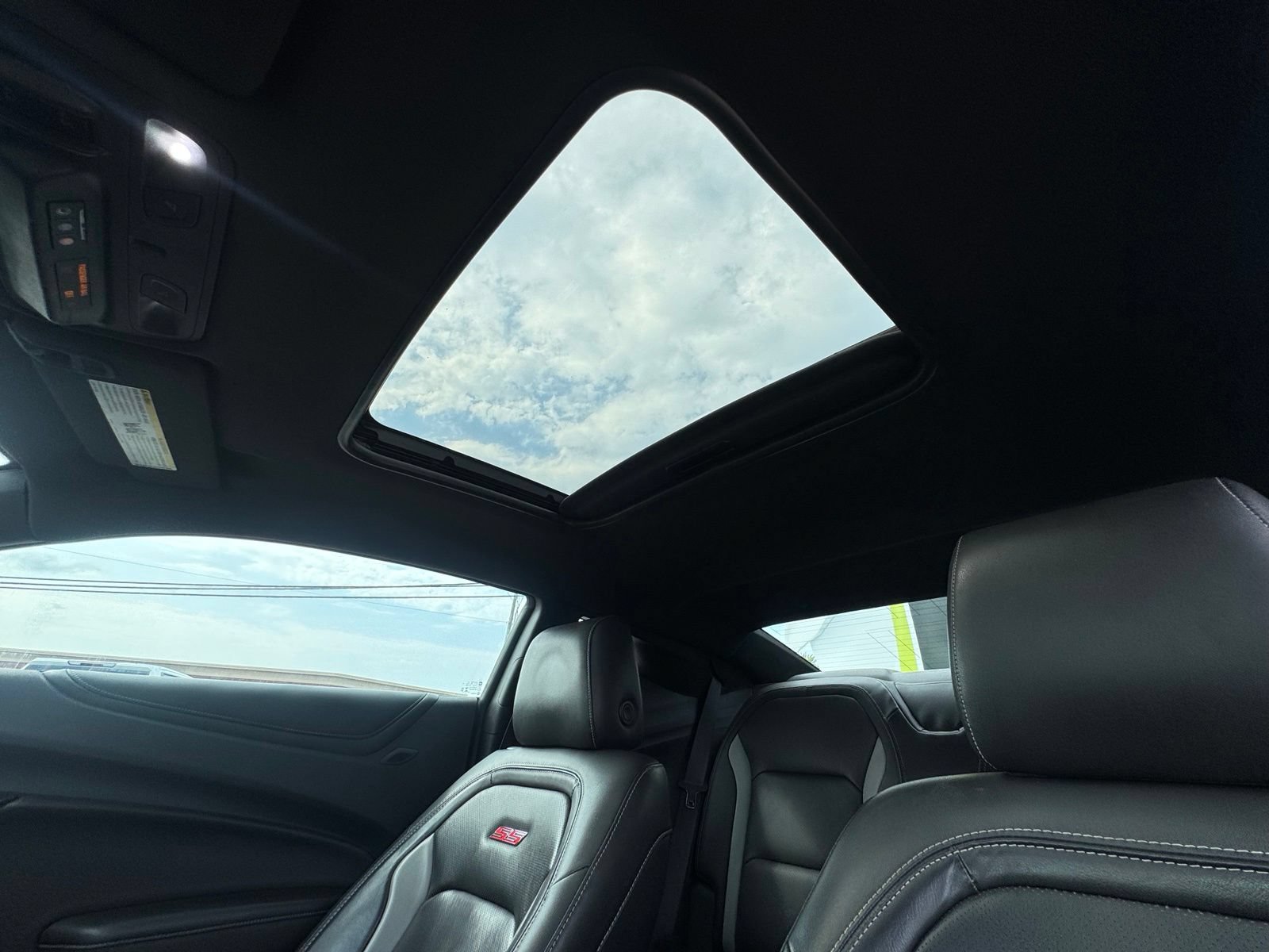 Used 2021 Chevrolet Camaro SS RWD image 30
