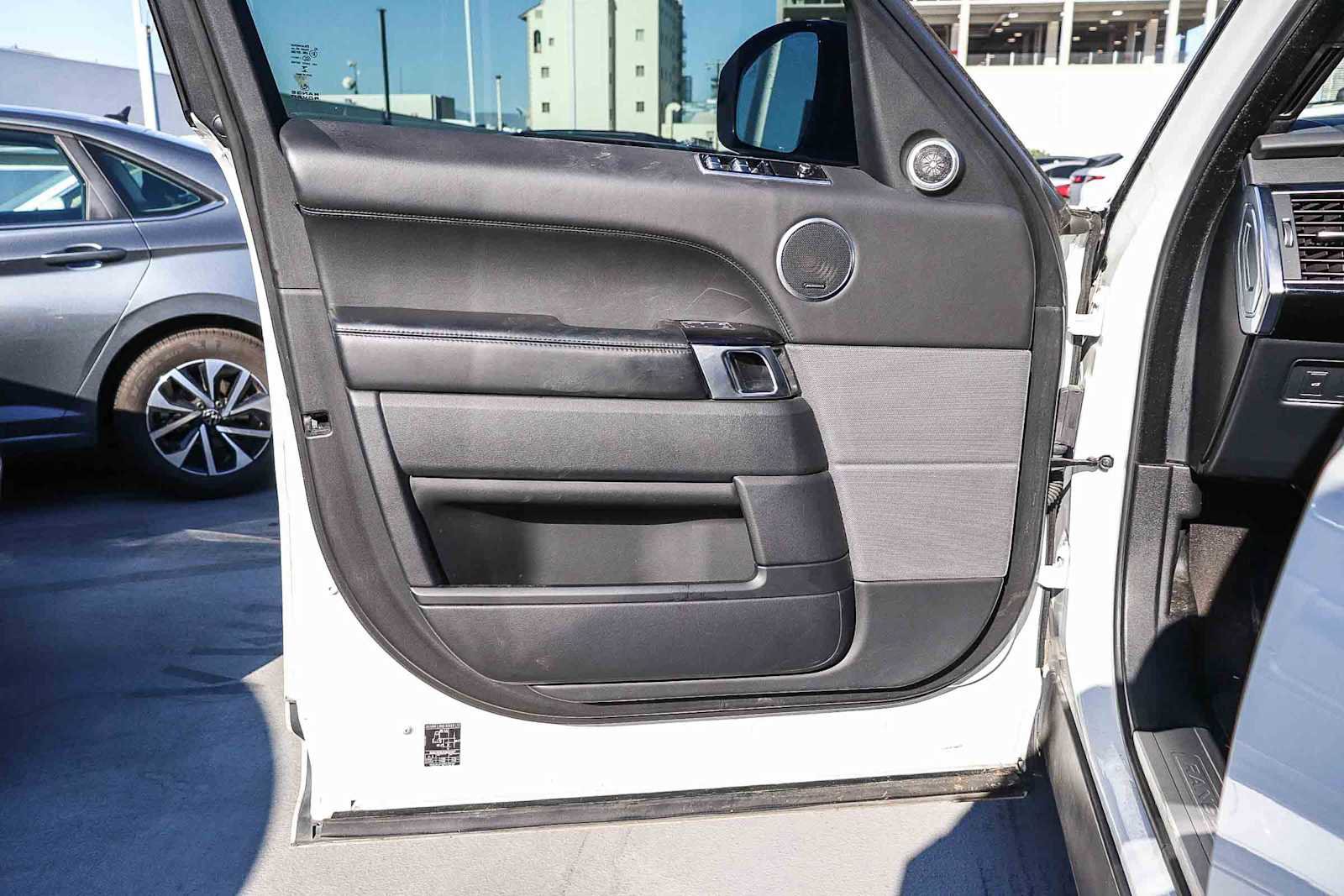 Used 2018 Land Rover Range Rover Sport HSE Dynamic image 19