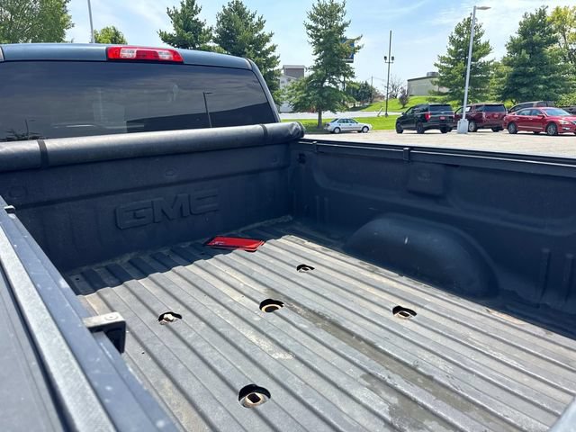 Used 2019 GMC Sierra 2500 SLT w/ All Terrain HD Package AWD/4WD image 9