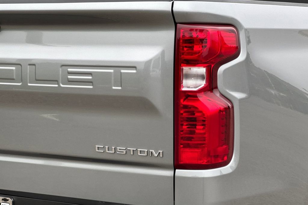 Used 2024 Chevrolet Silverado 1500 Custom RWD image 32