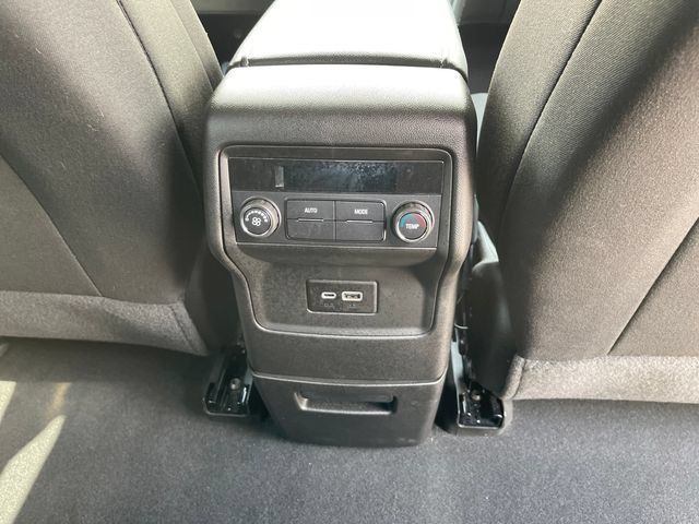 Used 2023 GMC Acadia SLE FWD image 34