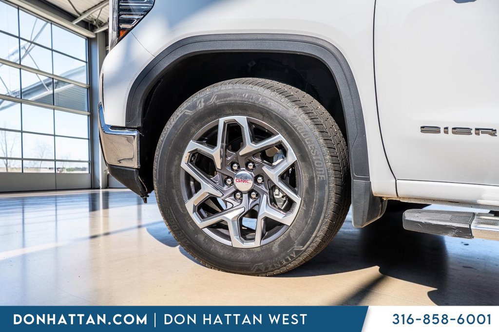 Used 2022 GMC Sierra 1500 SLT AWD/4WD image 35