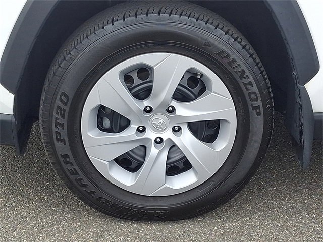 Used 2024 Toyota RAV4 LE image 8