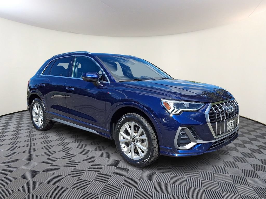 Used 2023 Audi Q3 2.0T Premium Plus w/ Premium Plus Package AWD/4WD image 1
