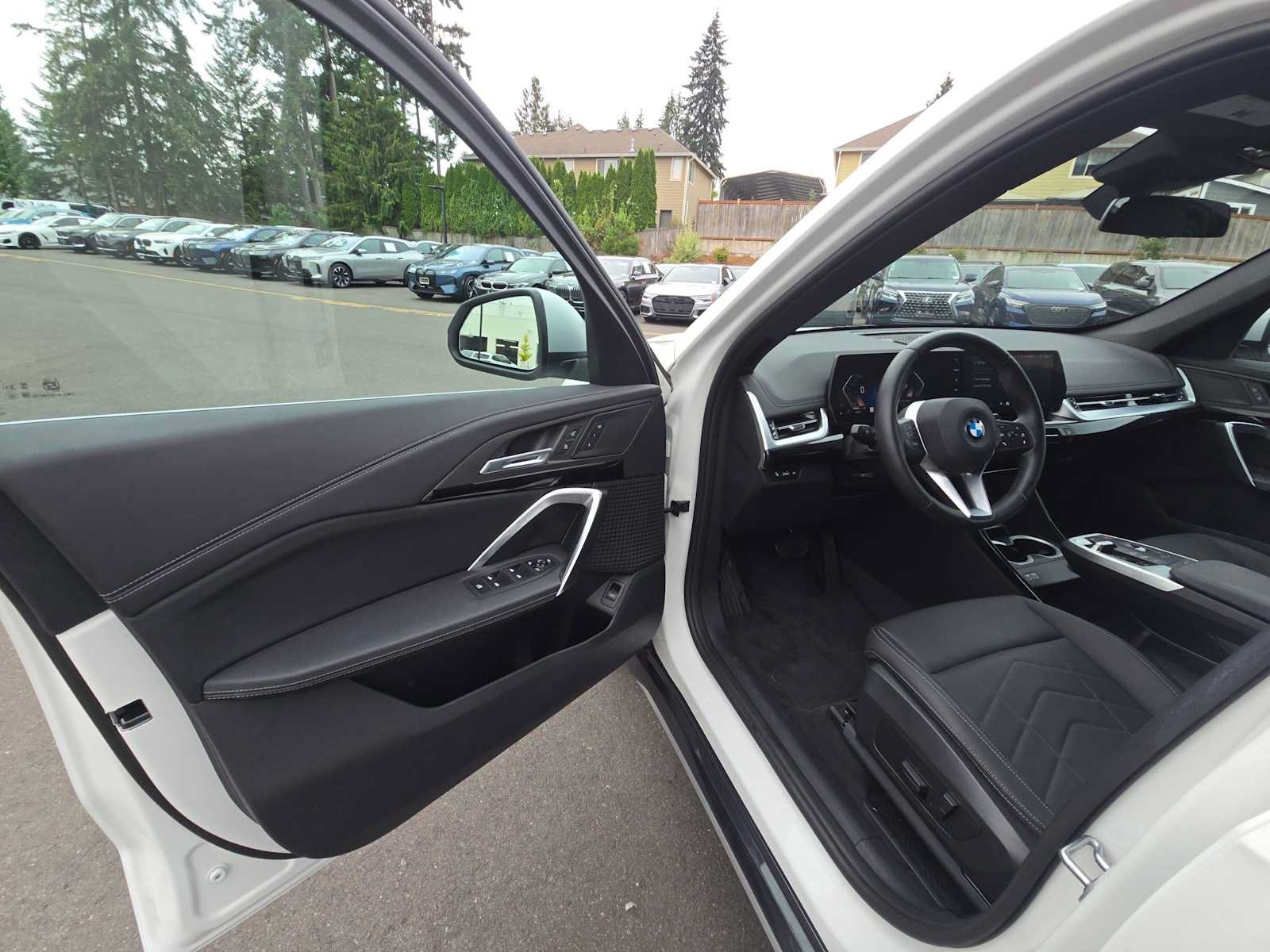 Used 2024 BMW X1 xDrive28i w/ Convenience Package AWD/4WD image 20