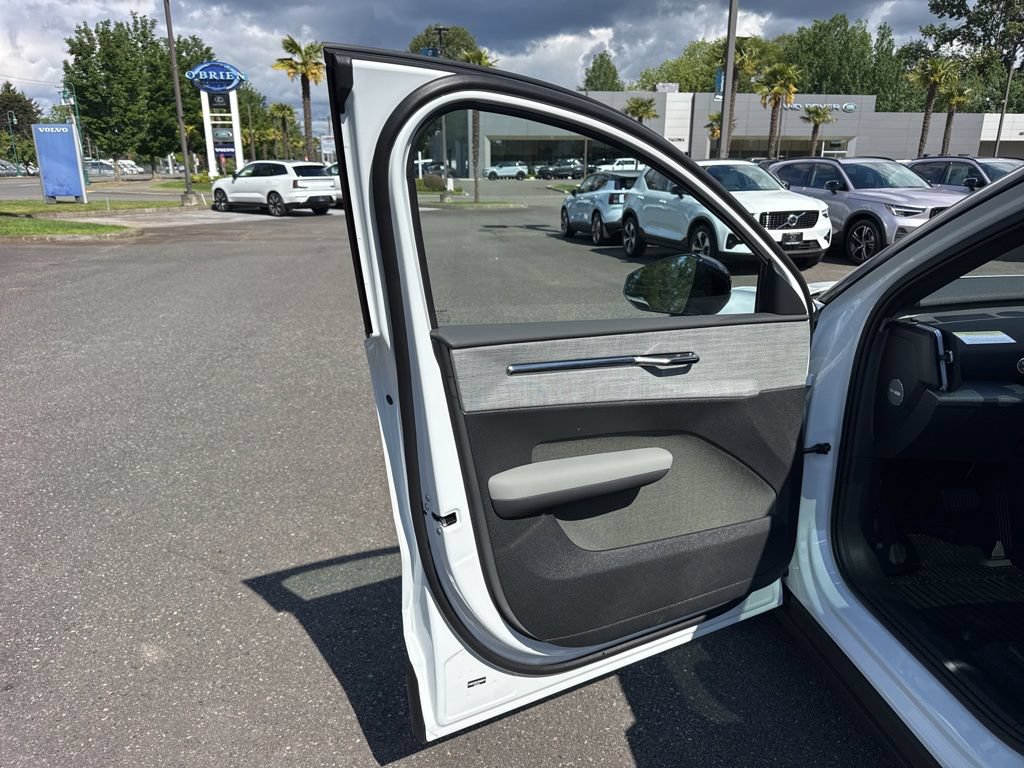 New 2026 Volvo EX30 Plus w/ Protection Package Premier AWD/4WD image 10