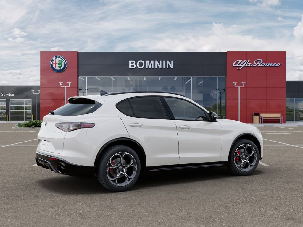 New 2026 Alfa Romeo Stelvio Sprint w/ Convenience Package image 4