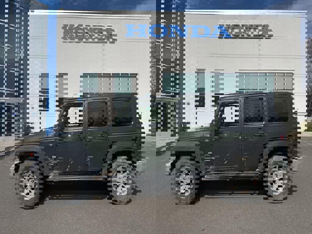 Used 2009 Jeep Wrangler X image 2