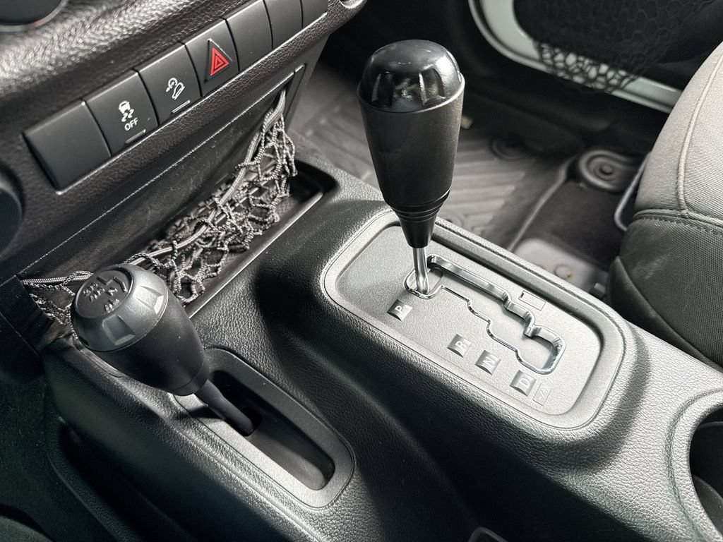 Used 2017 Jeep Wrangler Unlimited Sport AWD/4WD image 19